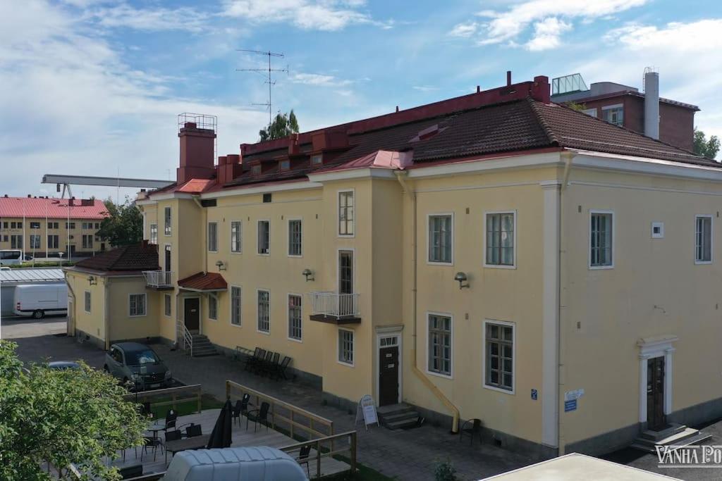 Tyylikaes City Studio, Terassi Ja Ilmainen Parkki Vanha Postitalo Varkaus Extérieur photo